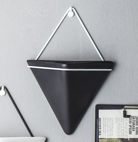 Triangle Wall Planter Wall Decoration Indoor Plant Hanger (Color: Black)